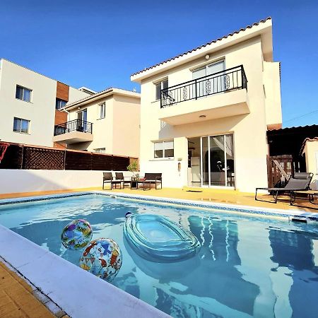 Spacious Villa With Private Pool Πάφος Εξωτερικό φωτογραφία