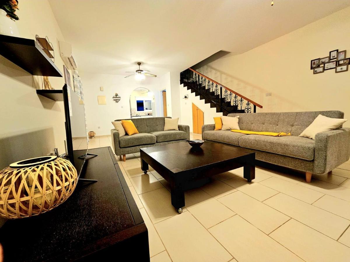 Spacious Villa With Private Pool Πάφος Εξωτερικό φωτογραφία