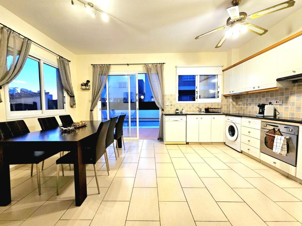 Spacious Villa With Private Pool Πάφος Εξωτερικό φωτογραφία